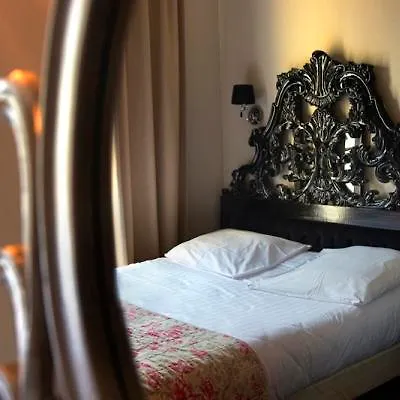 Hotel Annexe 2*